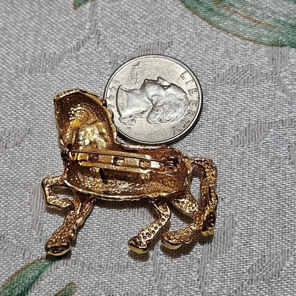vintage cottagecore western gold tone horse brooch